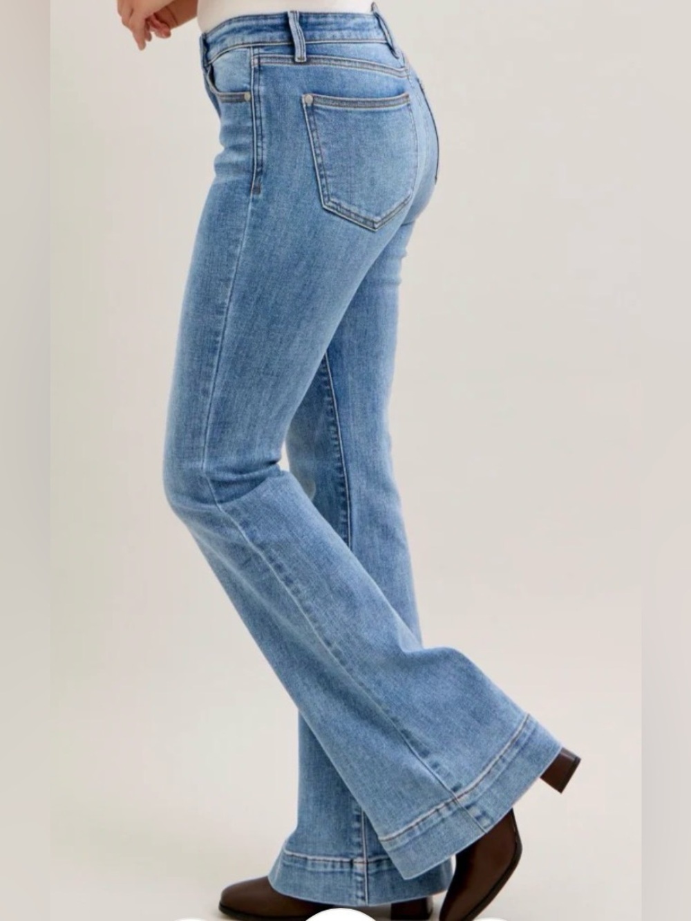 Judy Blue Mid Rise Trouser Flare Jeans Size 0/24 Regular Light Wash Blue Stretch - Picture 2 of 16